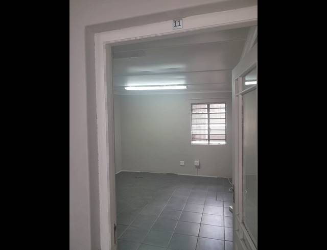 Business property to rent in WORCESTER CENTRAL